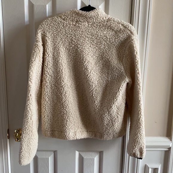 Sherpa Pullover - Wallflower - Picture 2 of 2